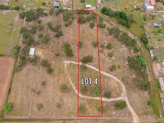 2nd image of 401 E Wisconsin Rd #4