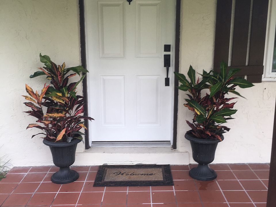 1st image of 4500 El Dorado Way