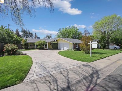 1320 Barcelona Ave, Stockton, CA, 95209