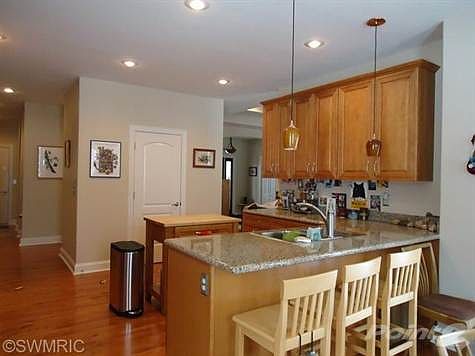 4th image of 25617 Windsor Dr