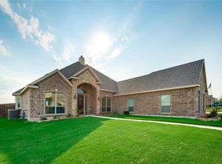 1820 Chuckwagon Dr, Midlothian, TX 76065