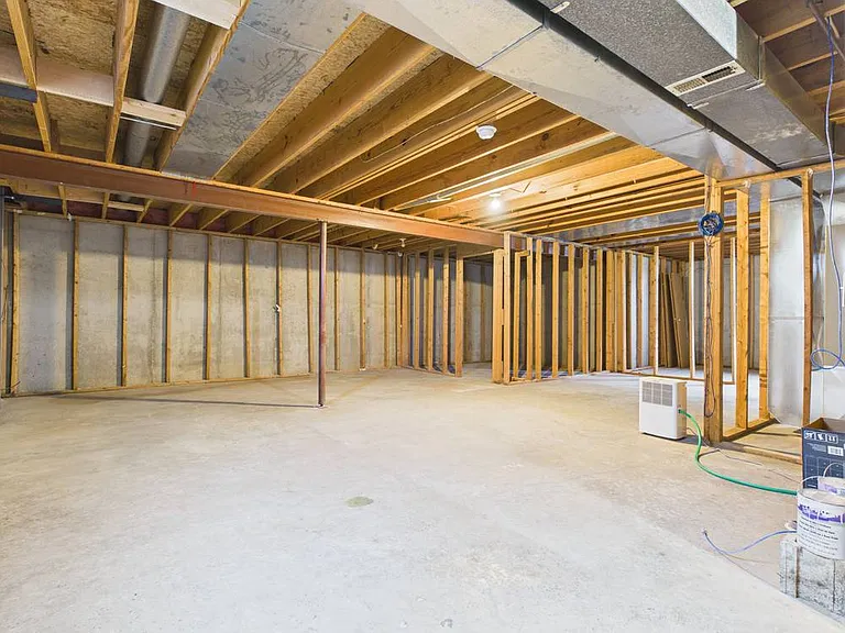 1206 Foxridge Dr — Photo 38