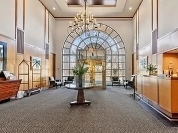 170 Tremont St APT 606, Boston, MA 02111