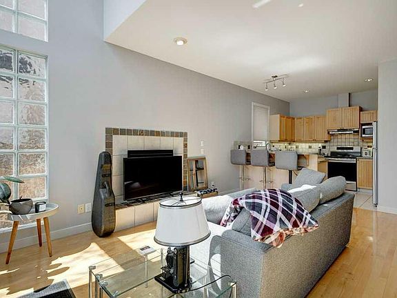 5th image of 1-2322 2nd Ave NW #1