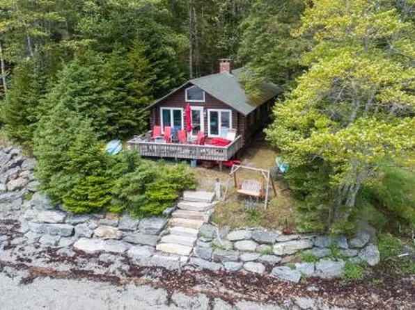 33 Homestead Lane, Surry, ME 04684