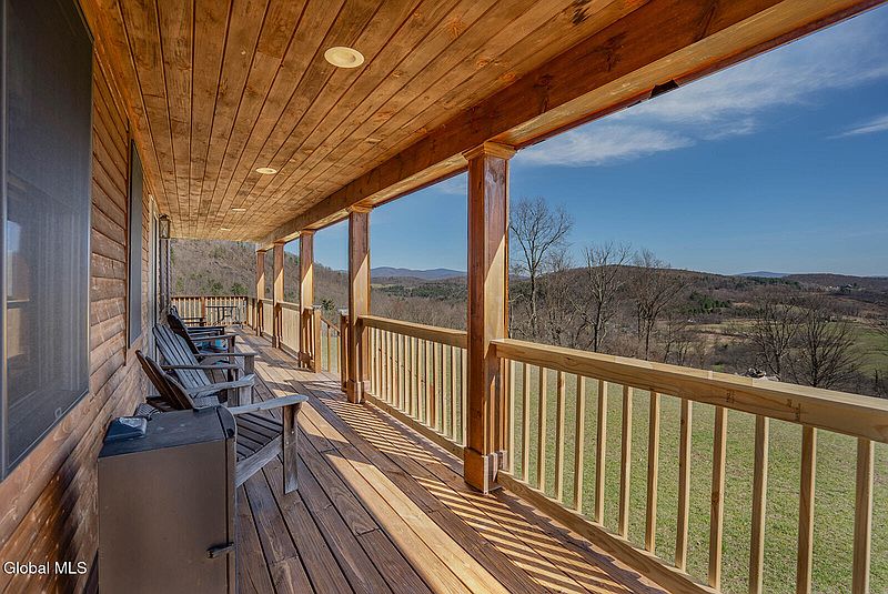 3rd image of 1267 Patterson Hill Road