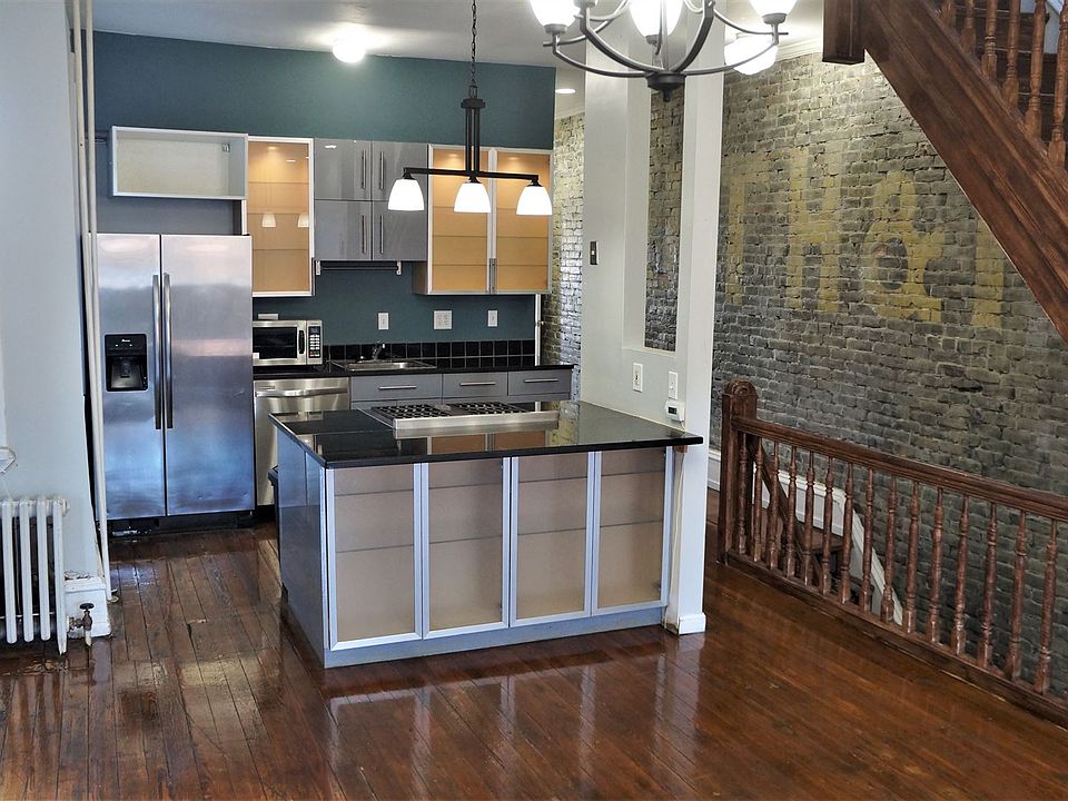 4 - Kitchen 1