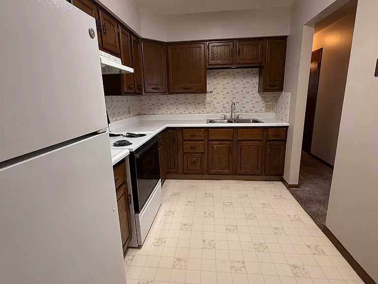 1501 Hill Ave #1 — Photo 1