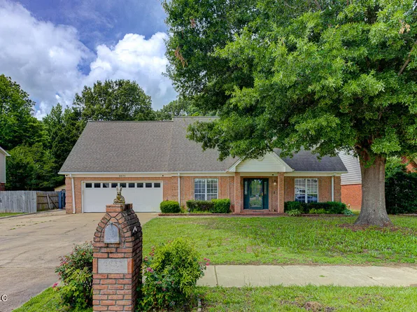 6635 Renee Dr, Olive Branch, MS 38654