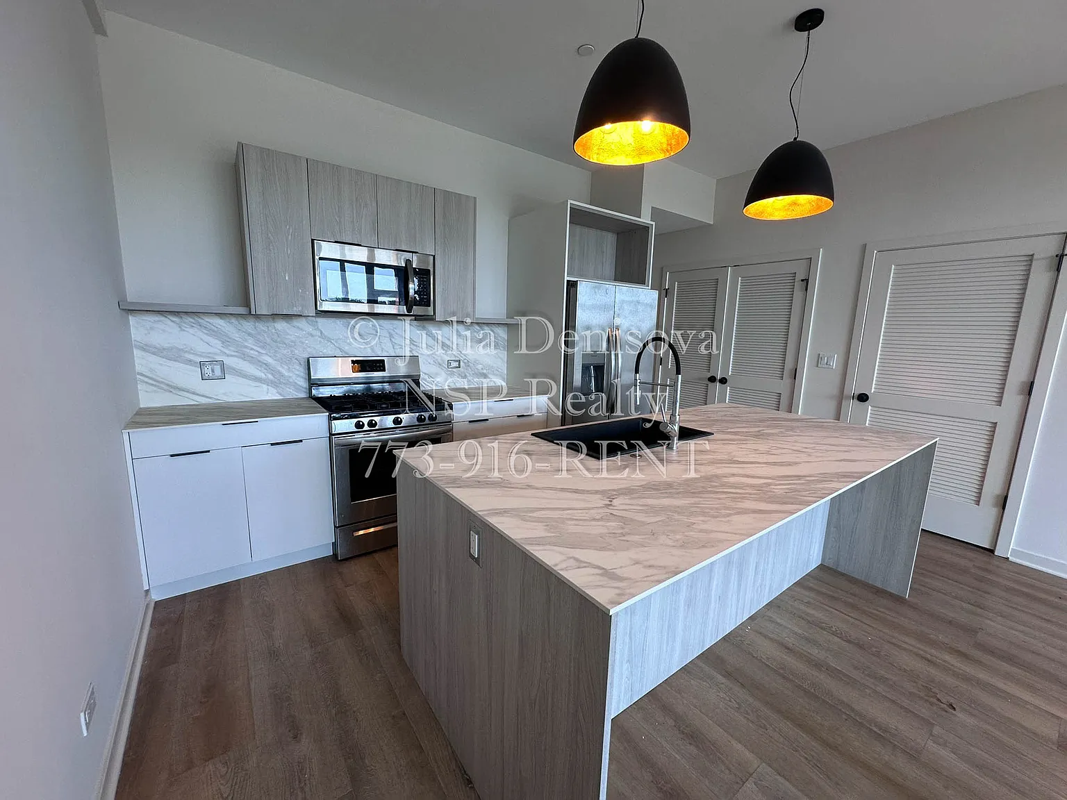 1 bed, 1.5 bath, 850 sqft, $2,450 — Photo 1