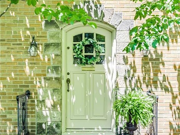 3rd image of 3152 Highland Dr