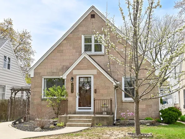 2819 North 77th STREET, Milwaukee, WI 53222