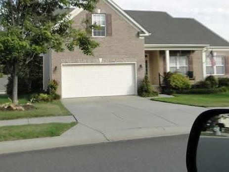 5th image of 8204 Chatsworth Dr