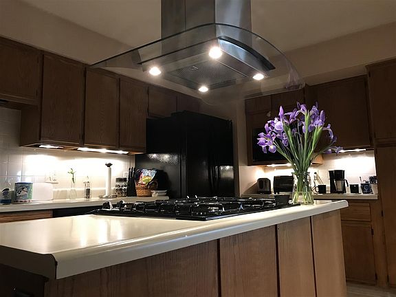 3rd image of 3005 Payne Dr