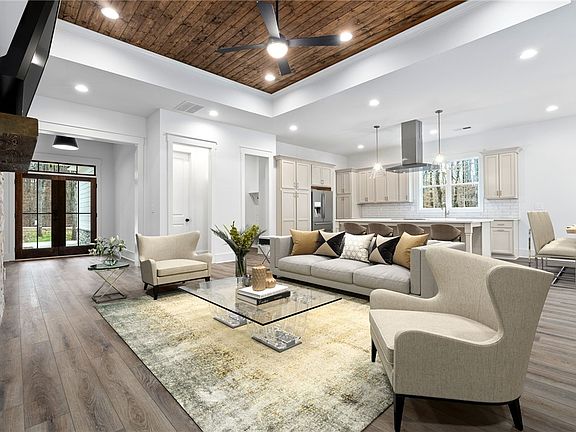 2nd image of 124 Fern Ridge Ln