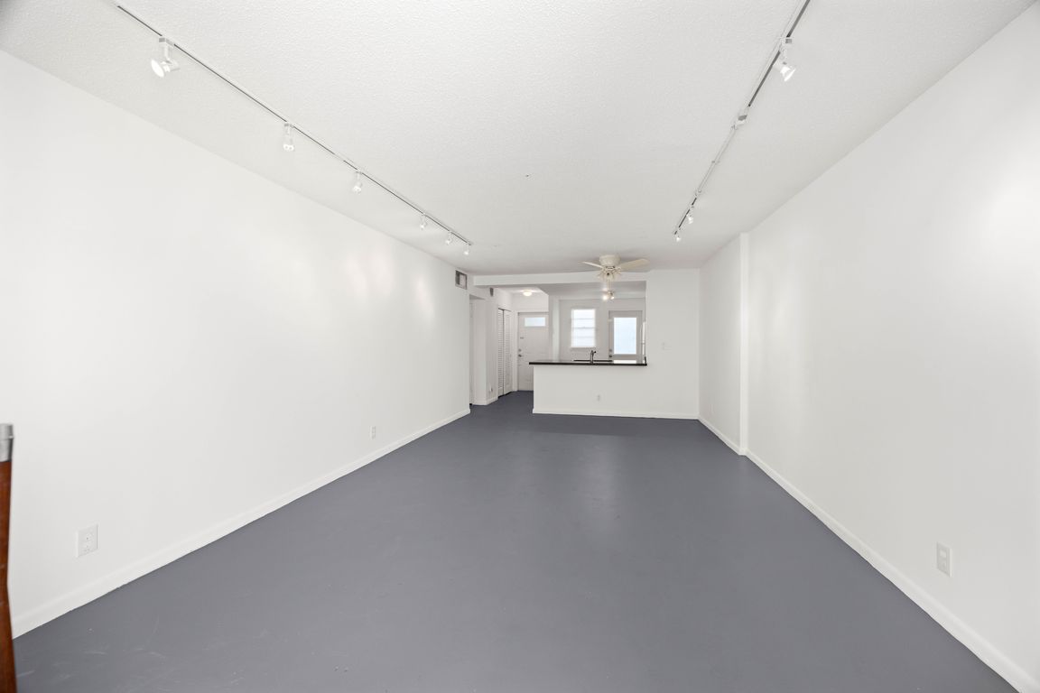 next background image