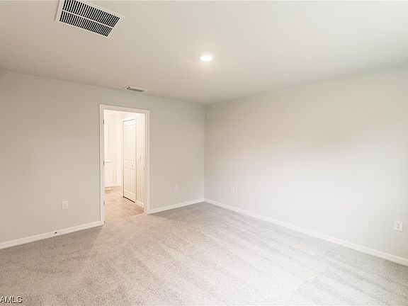 5th image of 1117 Columbus Blvd S