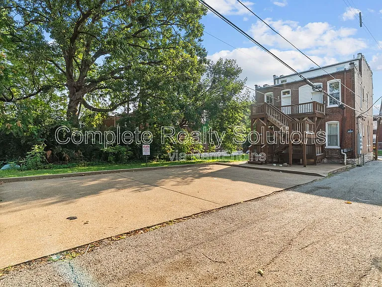 3021 Iowa Ave #1F — Photo 17