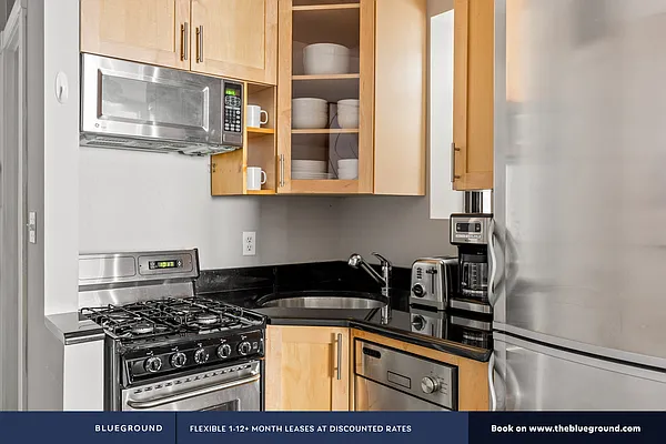 Rented by The Blueground | media 113