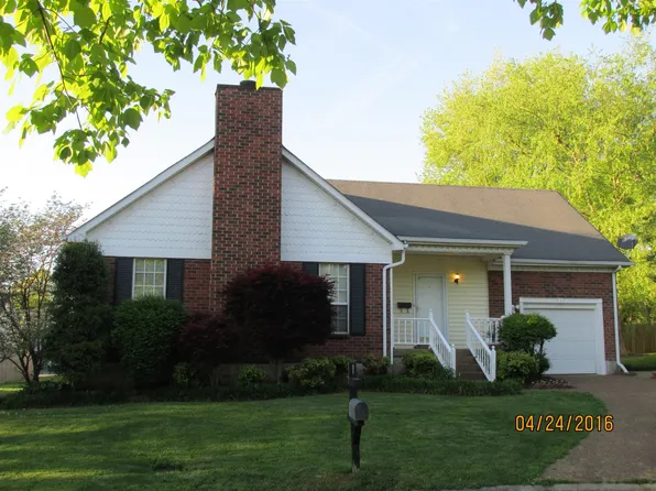 121 Heathcote Ct, Goodlettsville, TN 37072