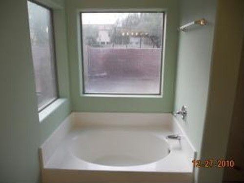 5th image of 43321 W Michaels Dr