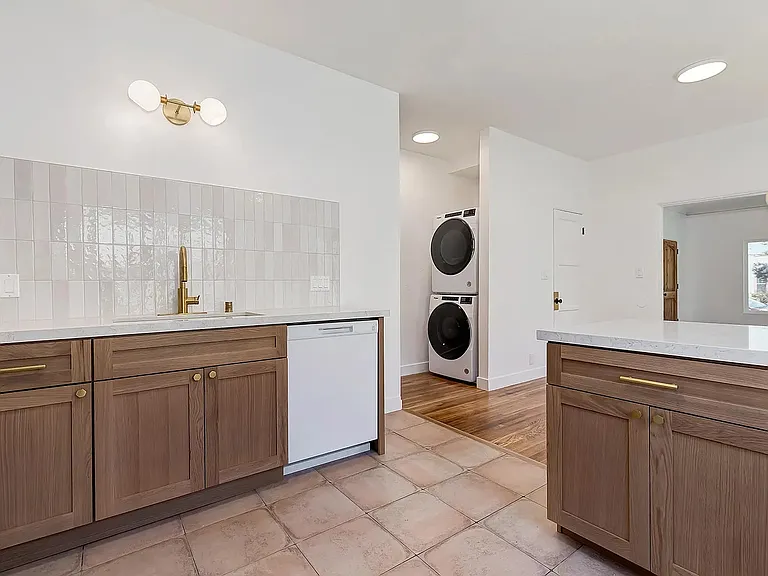 3429 Edgehill Dr #2 — Photo 5