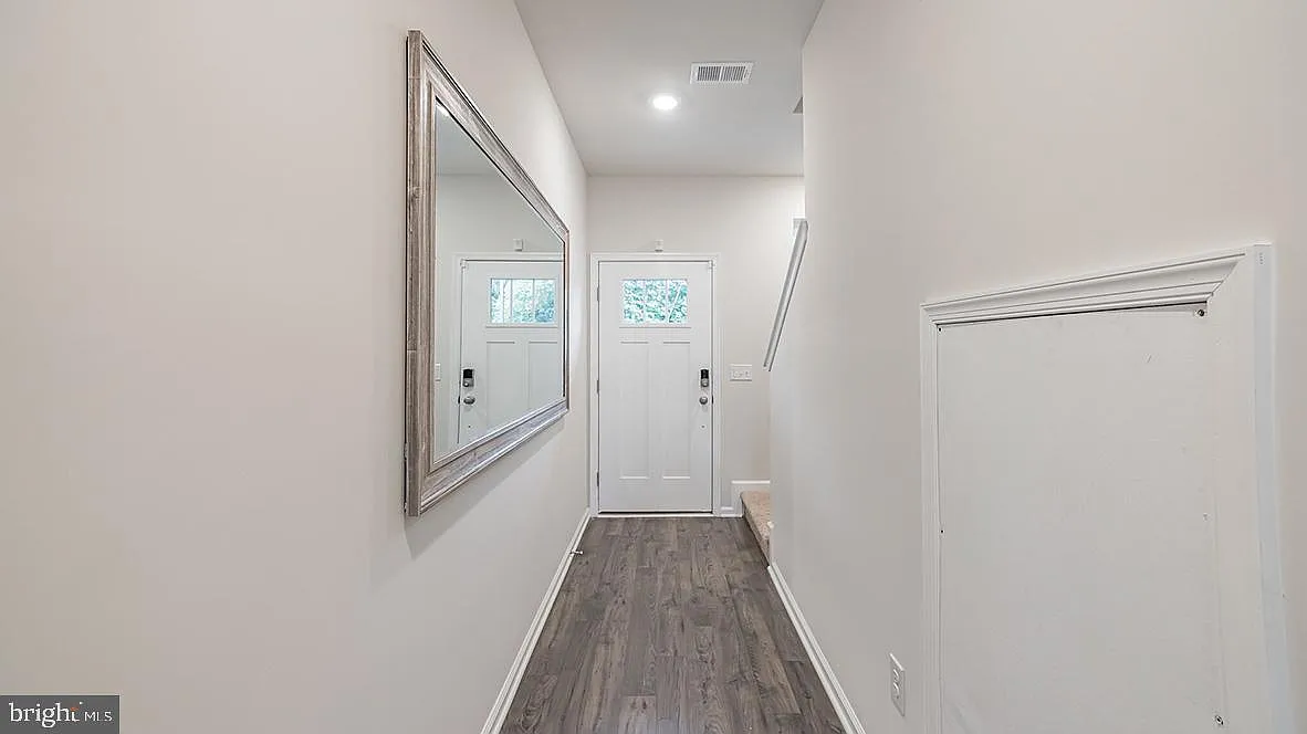 22 Peregrine Way — Photo 3
