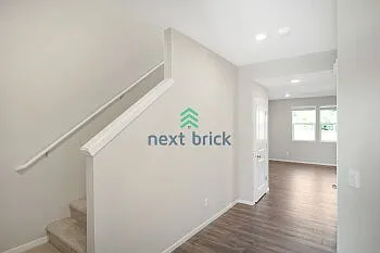 4209 Savannah Loop NE — Photo 18