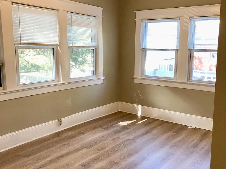 1062 Monroe Dr NE — Photo 11
