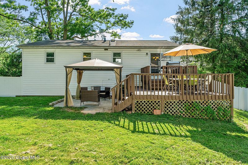 5th image of 1 Tamarack Lane
