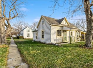 118 N 6th St, Adel, IA 50003