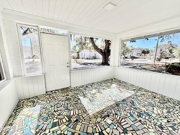 4th image of 429 W 46TH Street
