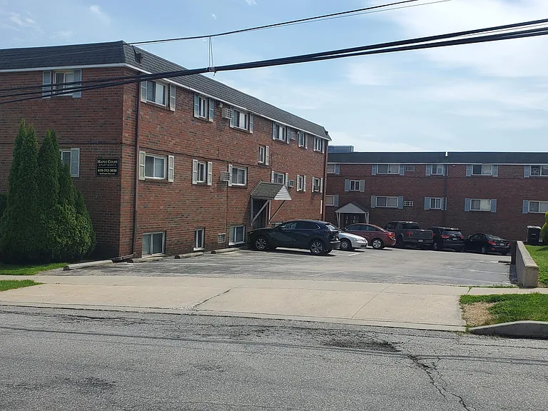 413 Maple St — Photo 10