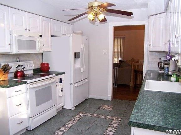 2nd image of 4 Dawson Pl