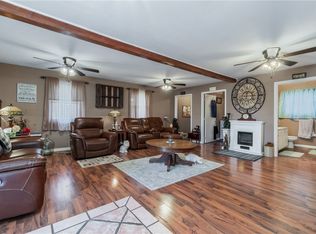 101 W 1st St, Pineville, MO 64856