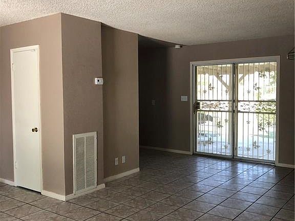 3rd image of 916 N 28th St