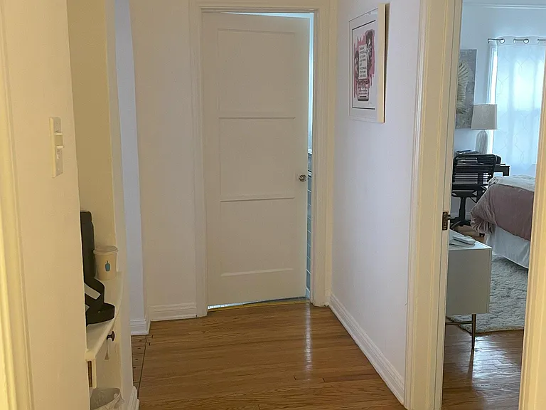 420 S Detroit St #3 — Photo 7