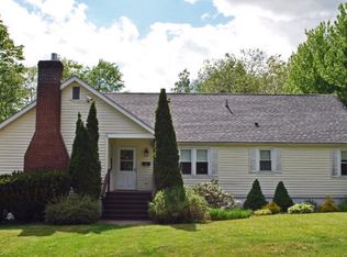 35 Essex St, Lake Placid, NY 12946