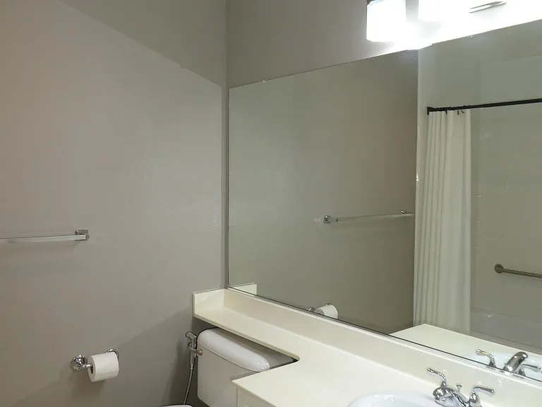 1951 Ofarrell St #100 — Photo 26