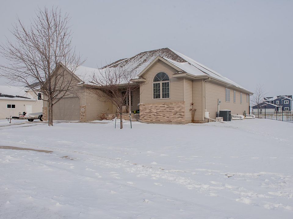 3848 16th St S, Moorhead, MN 56560 MLS 6311103 Zillow