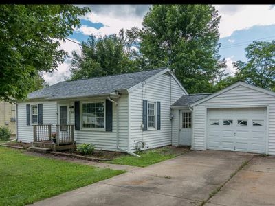 208 Meadow Dr, Augusta, MI, 49012