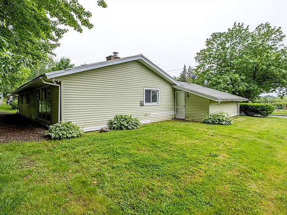 5th image of 61 Barry Rd