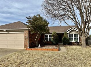 2629 Bayberry Ln, Euless, TX 76039