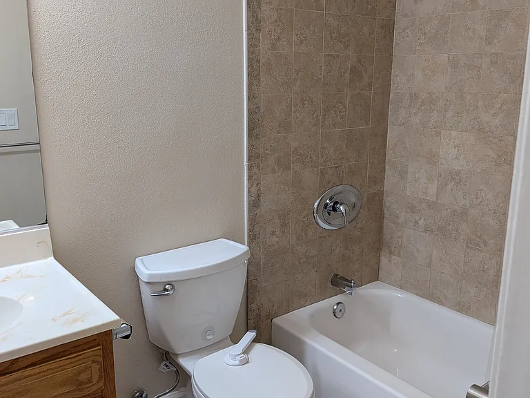 1420 E Stearns Ave #3 — Photo 13