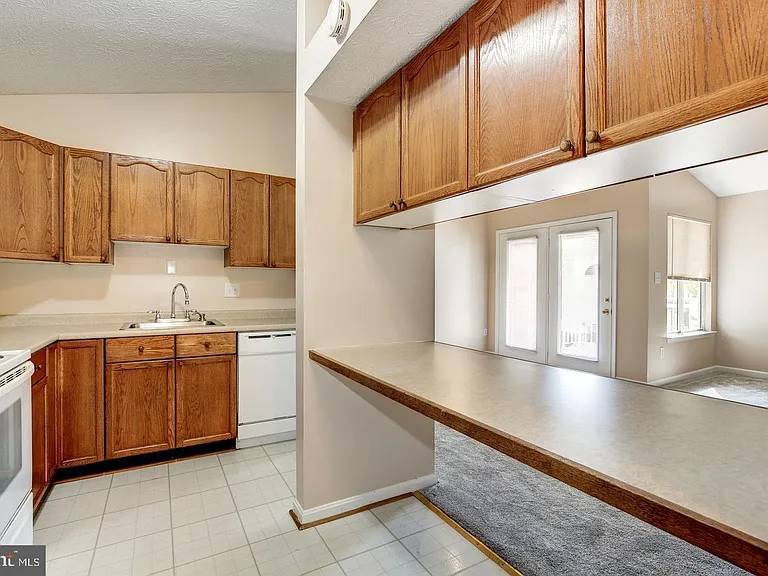 2106 Whitehall Rd #2D — Photo 18