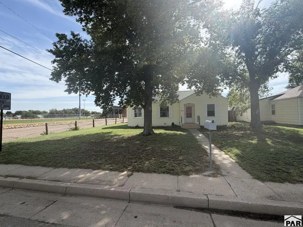 701 S 9th St, Lamar, CO 81052