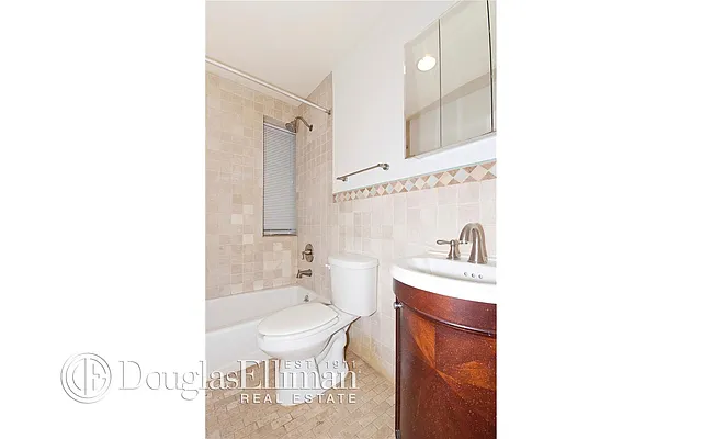 Rented by Douglas Elliman | media 26