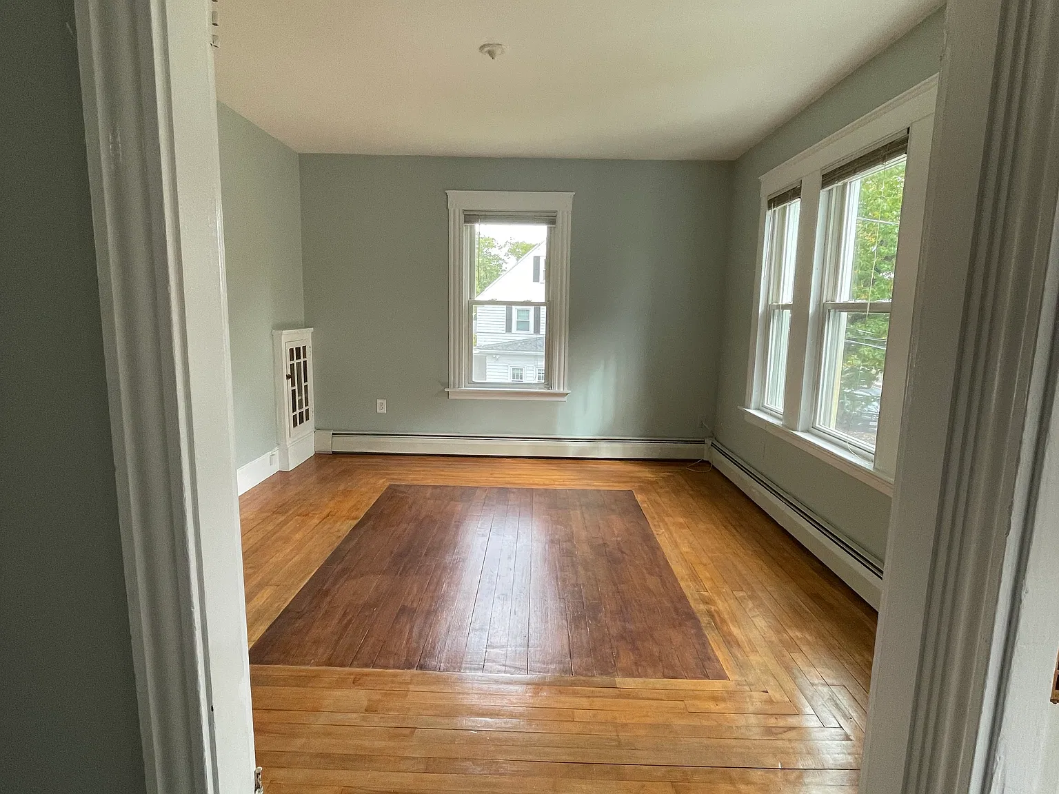 1 bed, 700 sqft, $1,950 — Photo 3