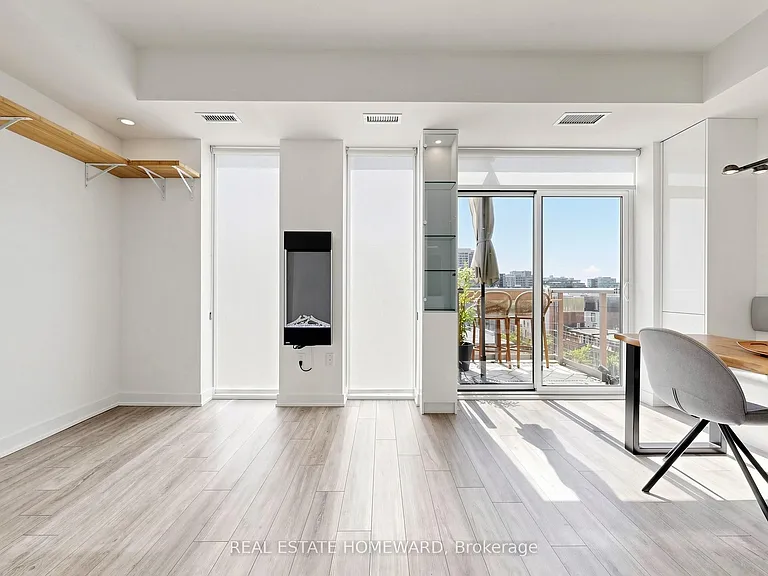 106 Dovercourt Rd #706 — Photo 4