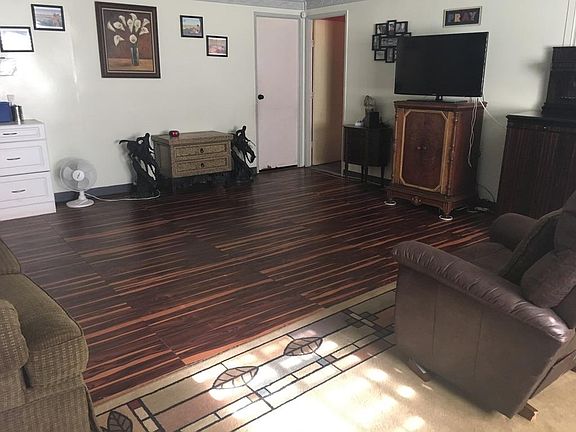 4th image of 223 Chateau La Salle Dr #223
